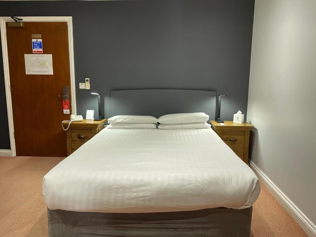 Best Western Claydon Hotel Exteriör bild